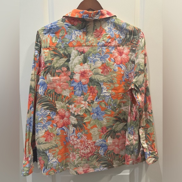 Tommy Bahama Women’s Button Down Floral Blouse - Picture 2 of 3